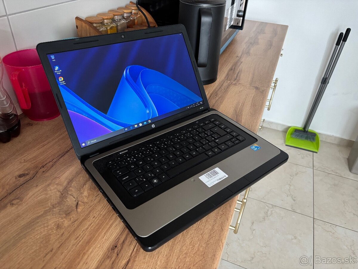 15.6"/HP Notebook/i3/8GB RAM/500GB SSHD/Intel HD grafika 2G - 2