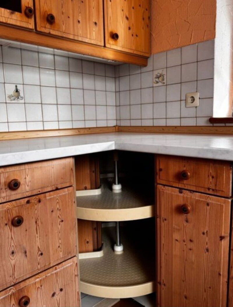 Kuchyňská linka smrk masiv se spotřebiči,5666 - 2