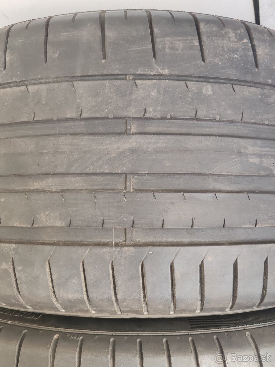 Pirelli 285/40R21 - 2