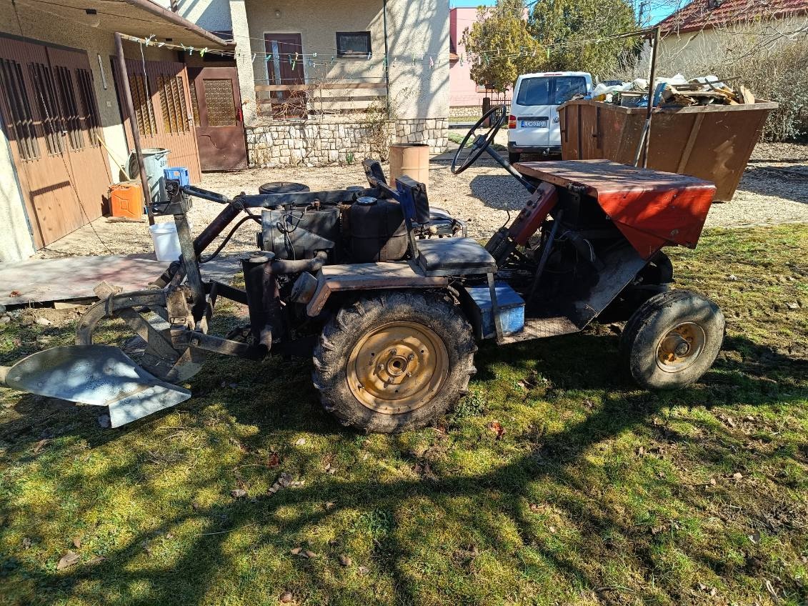 Domáci traktor Agrostroj Prostějov - 2