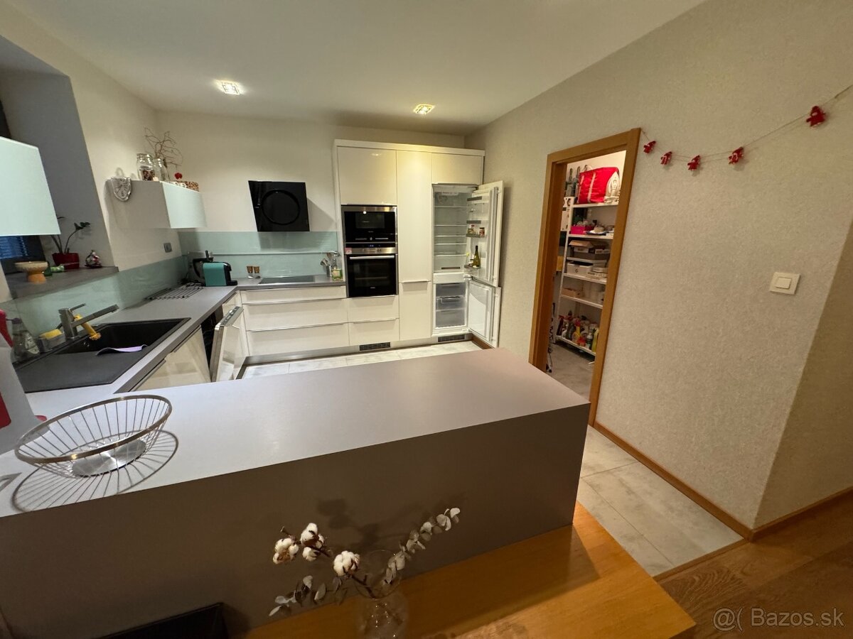 Kuchynská linka - 2