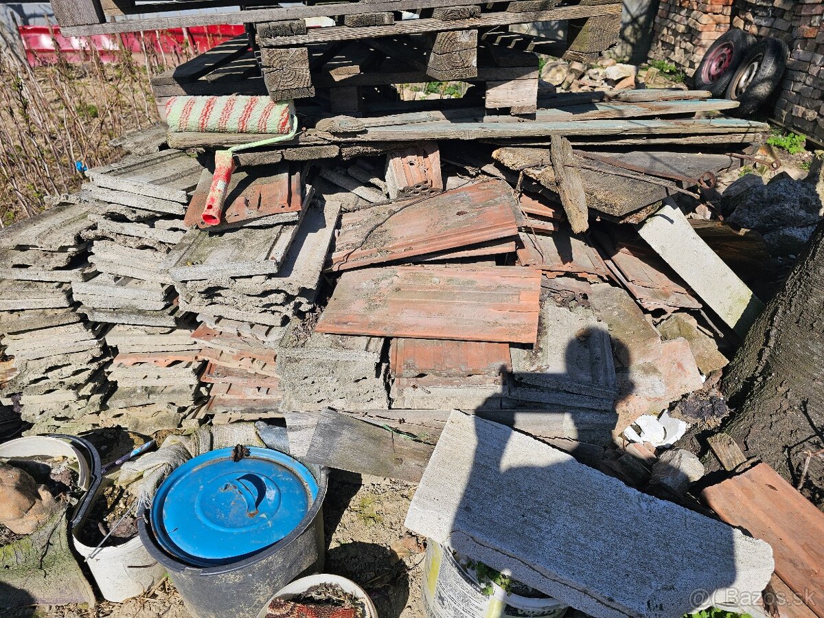 Darujem škridly - 2