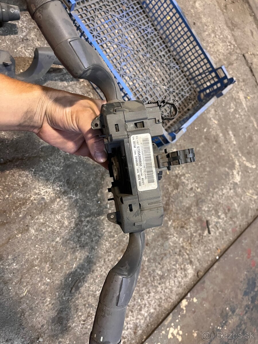 Podvolantove páčky - 2