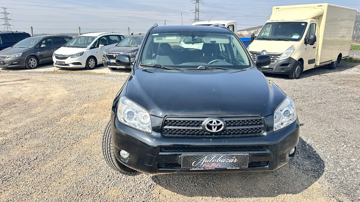 Toyota RAV4 2.2 D-4D 135 Sol - 2