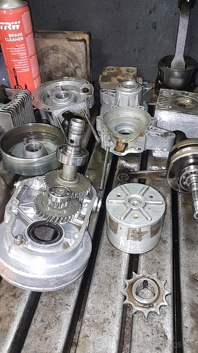 Predám motor Jawa babetta 207 - 2