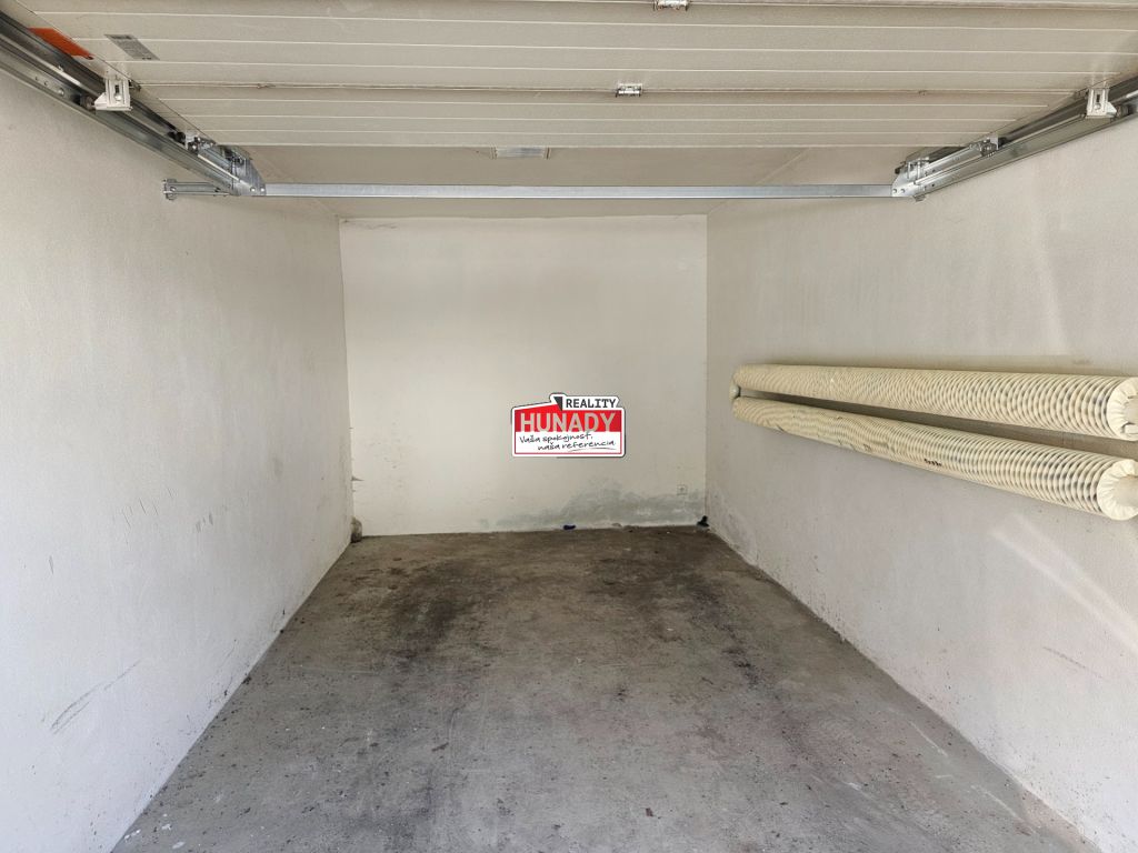 (16 m²) GARÁŽ NA PRENÁJOM V CENTRE - 2