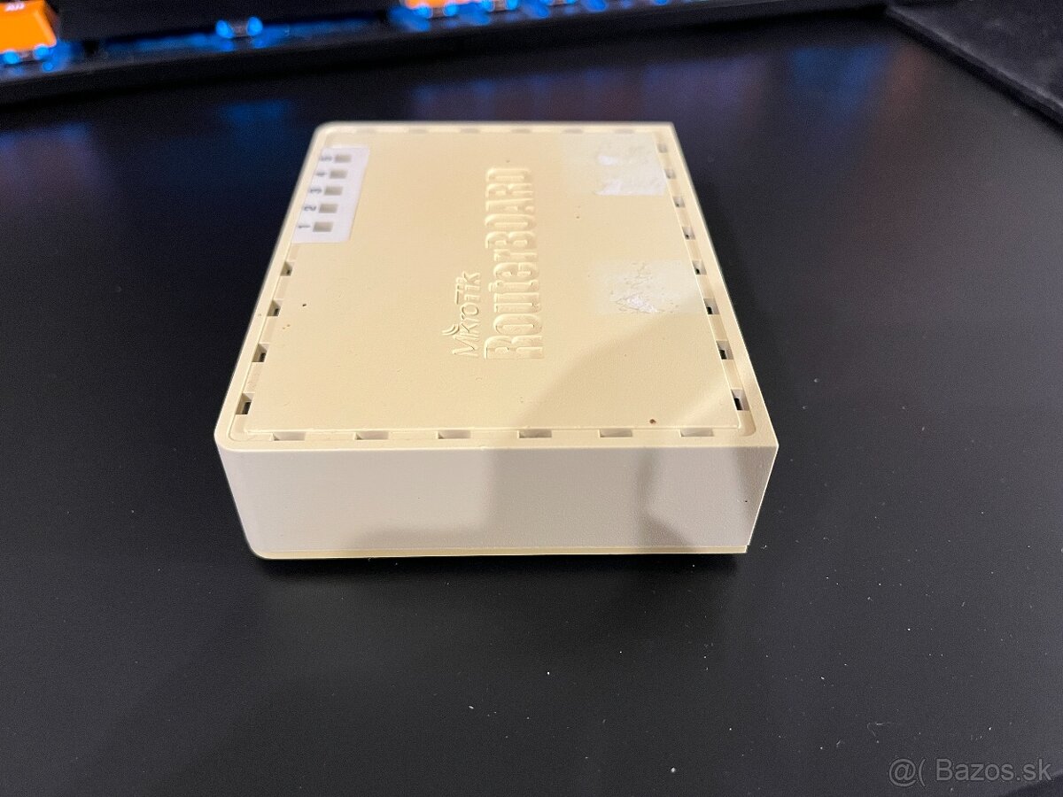 Mikrotik RouterBOARD 250GS Switch - 2