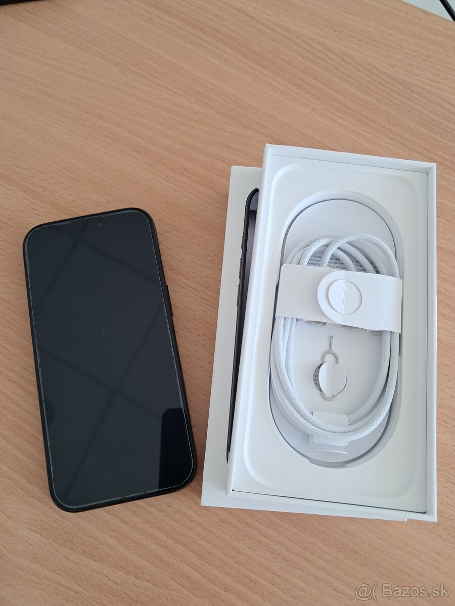 Apple iPhone 16 Pro, 128 GB, Black - 2