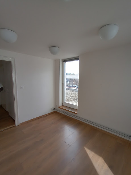 Kancelársky priestor na prenájom 12 m2 - 2