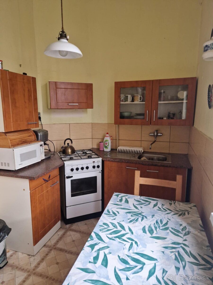 Cífer- ponúkame na predaj 4 izbový dom v Cíferi. - 2