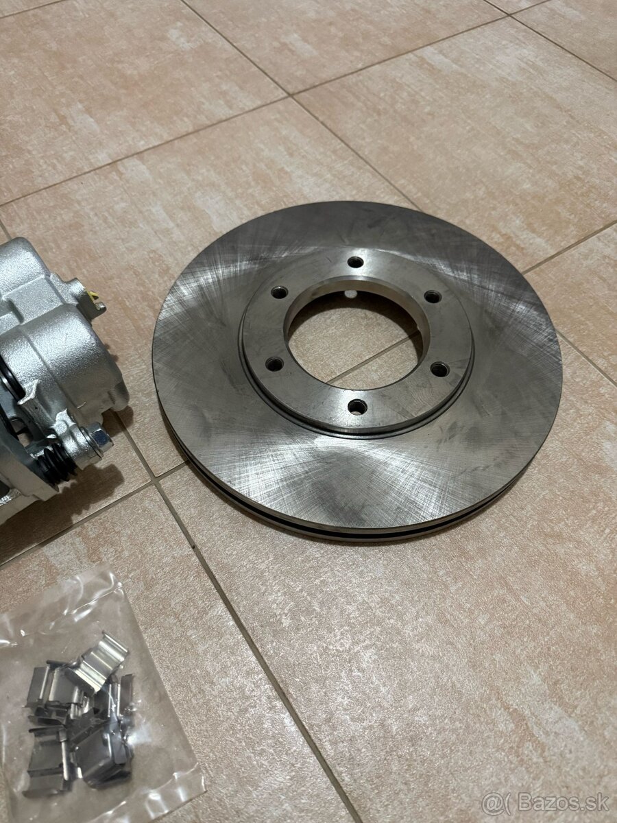 NISSAN PATROL Y60 - STAGE 1 PŘEDNÍ BRZDOVÁ SADA