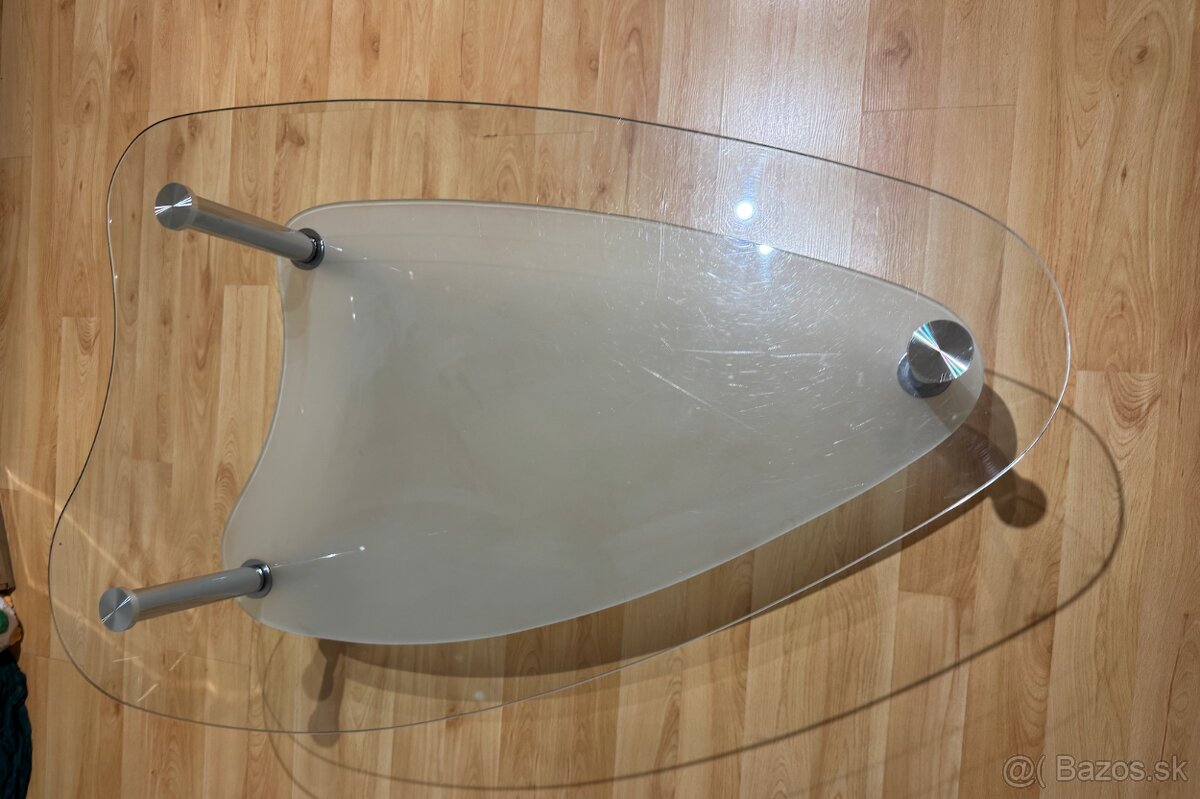 Sklenený konferenčný stolík - 2