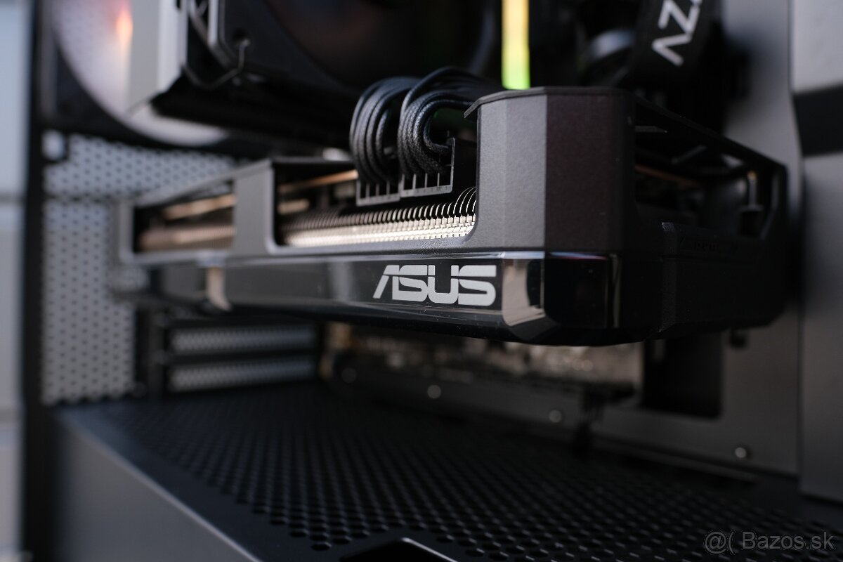 Herný PC, Ryzen 7 9700X, RX 7900 GRE, 32GB RAM, SSD - 2