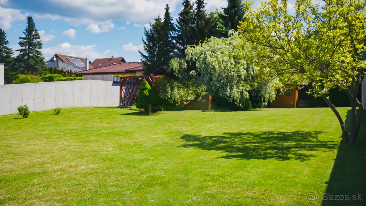 POZEMOK VIŠŇOVÉ - 2