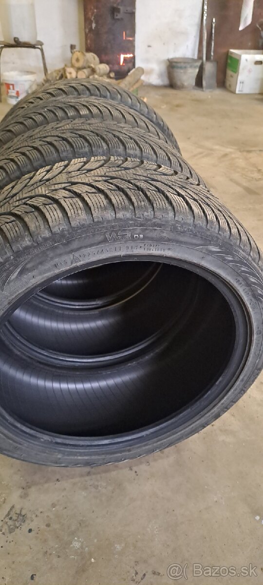 225/45R17 - 2