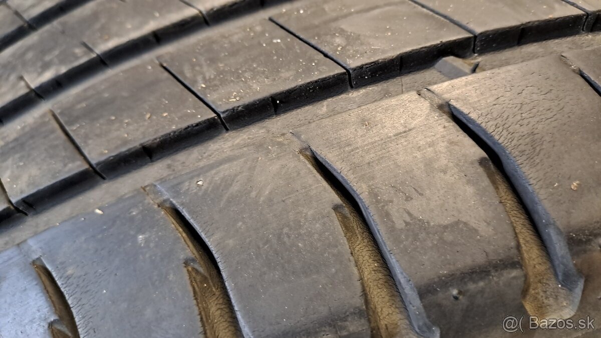 Predám 4ks jazdené letné 235/55r18-100V Michelin - 2
