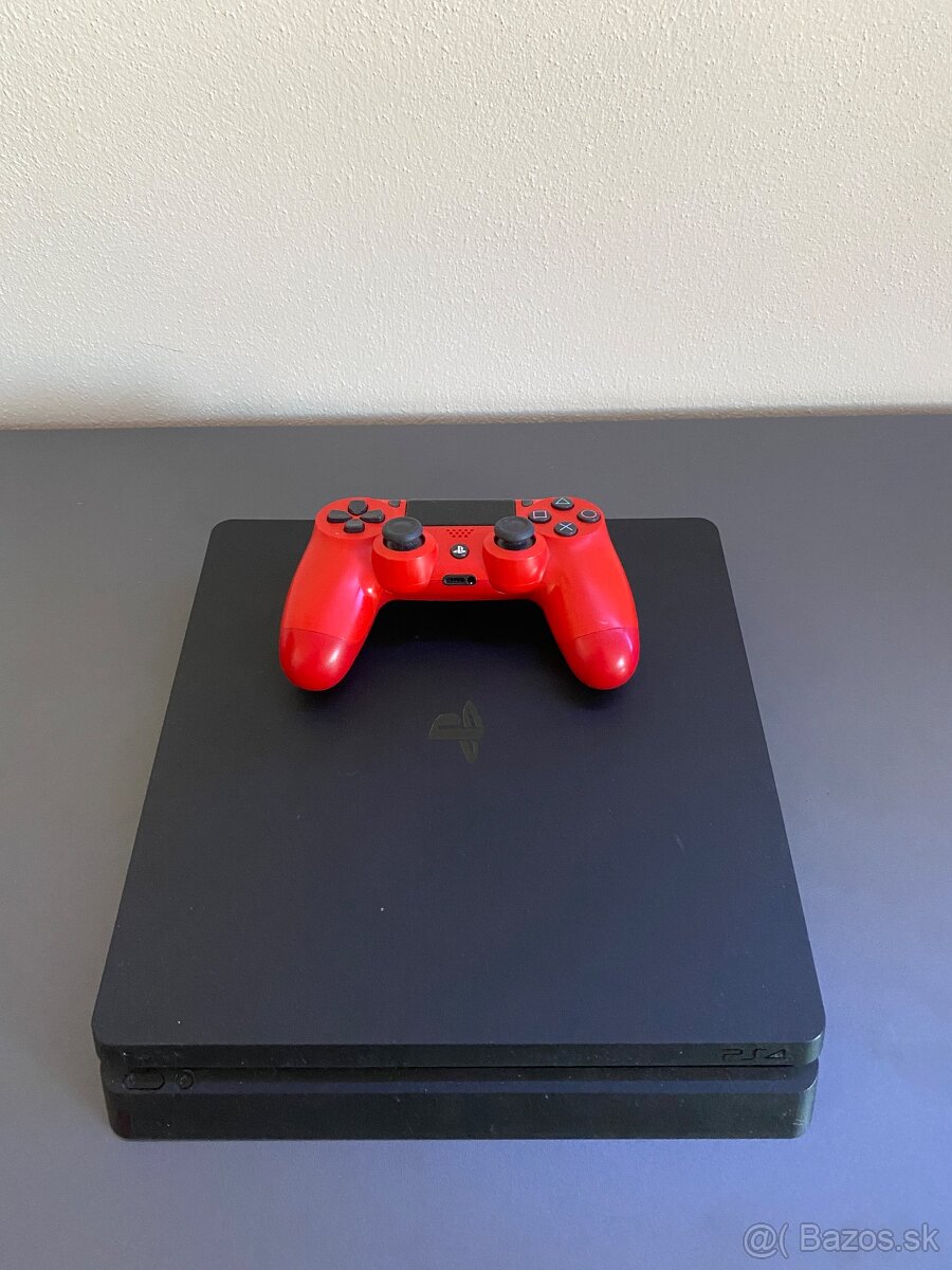 Playstation 4 slim - 2