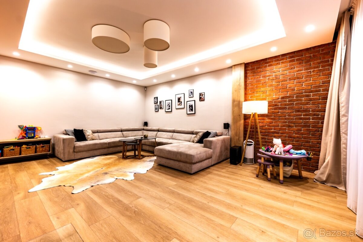 Exkluzívna rodinná vila Bošáca - 2