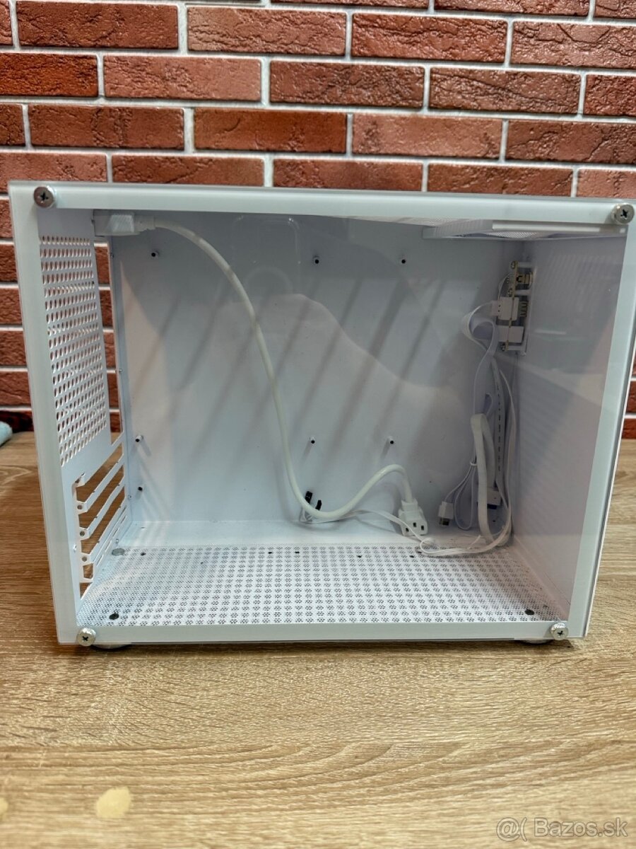 PC skrinka X-GAMER X100 (mATX / ITX) - 2