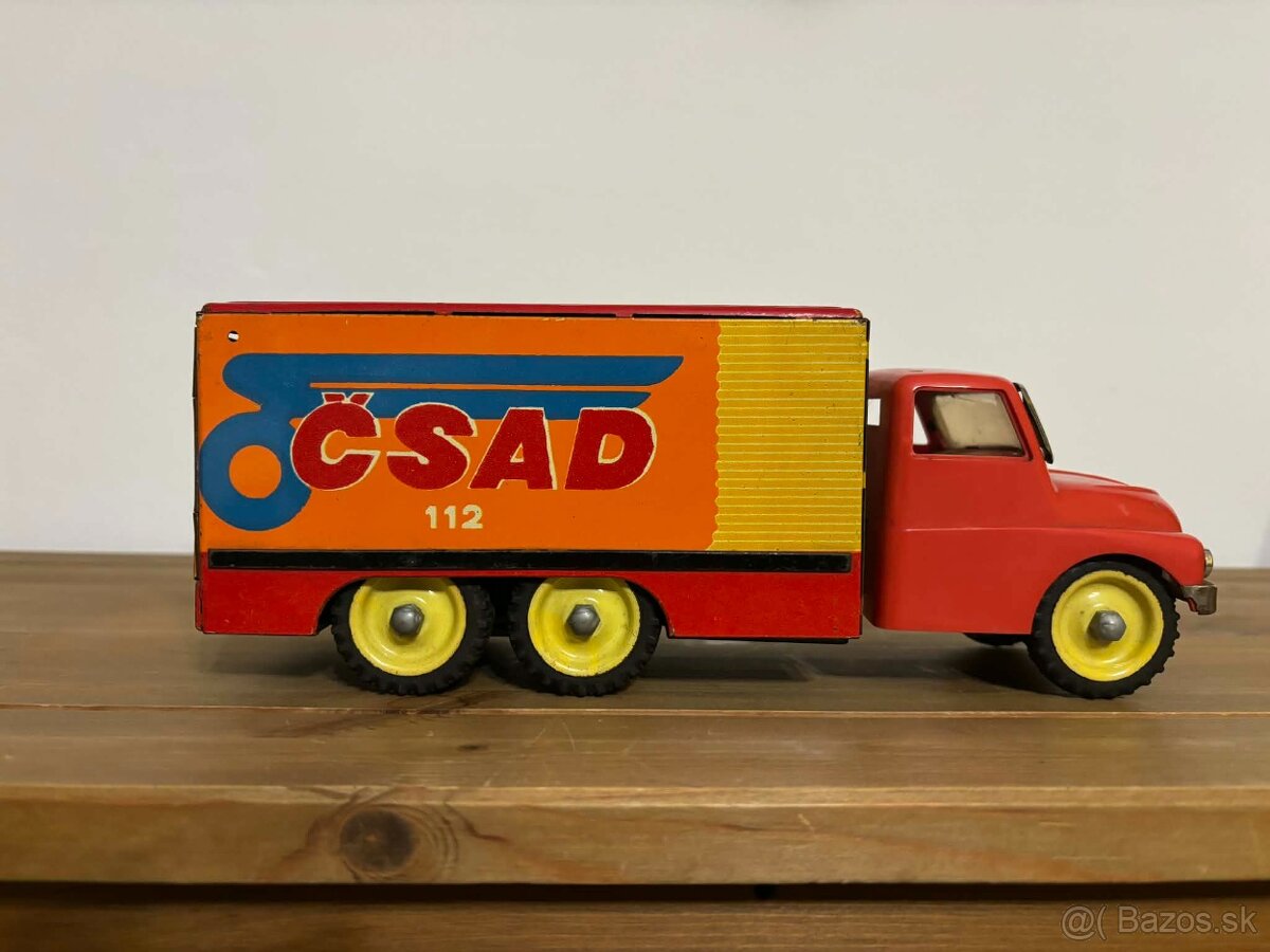 Stara hracka - Stare auto - Tatra 138 CSAD - 2