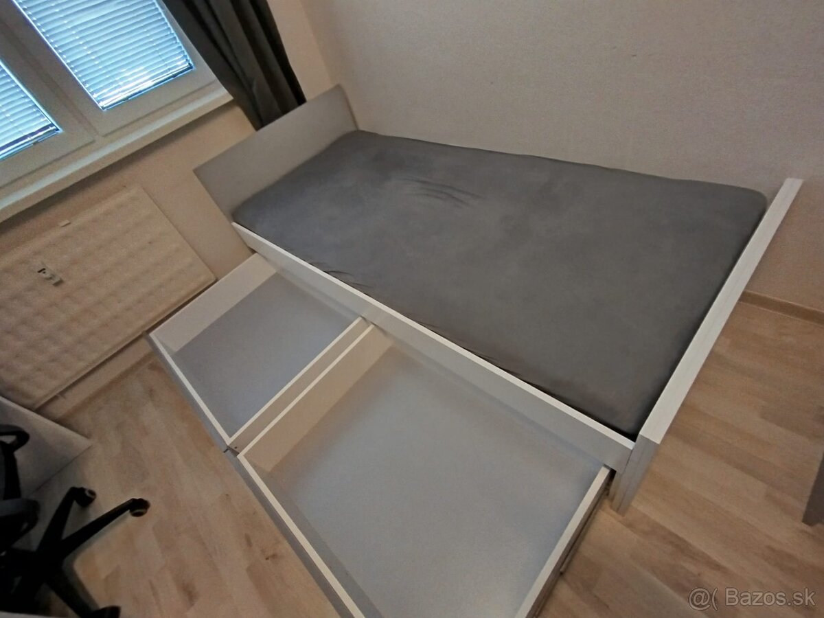 Predám postel s matracom - 2