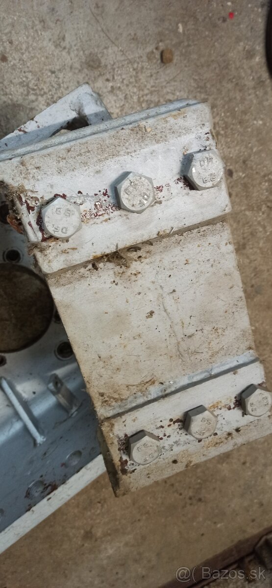 Zadná konzola Zetor - 2