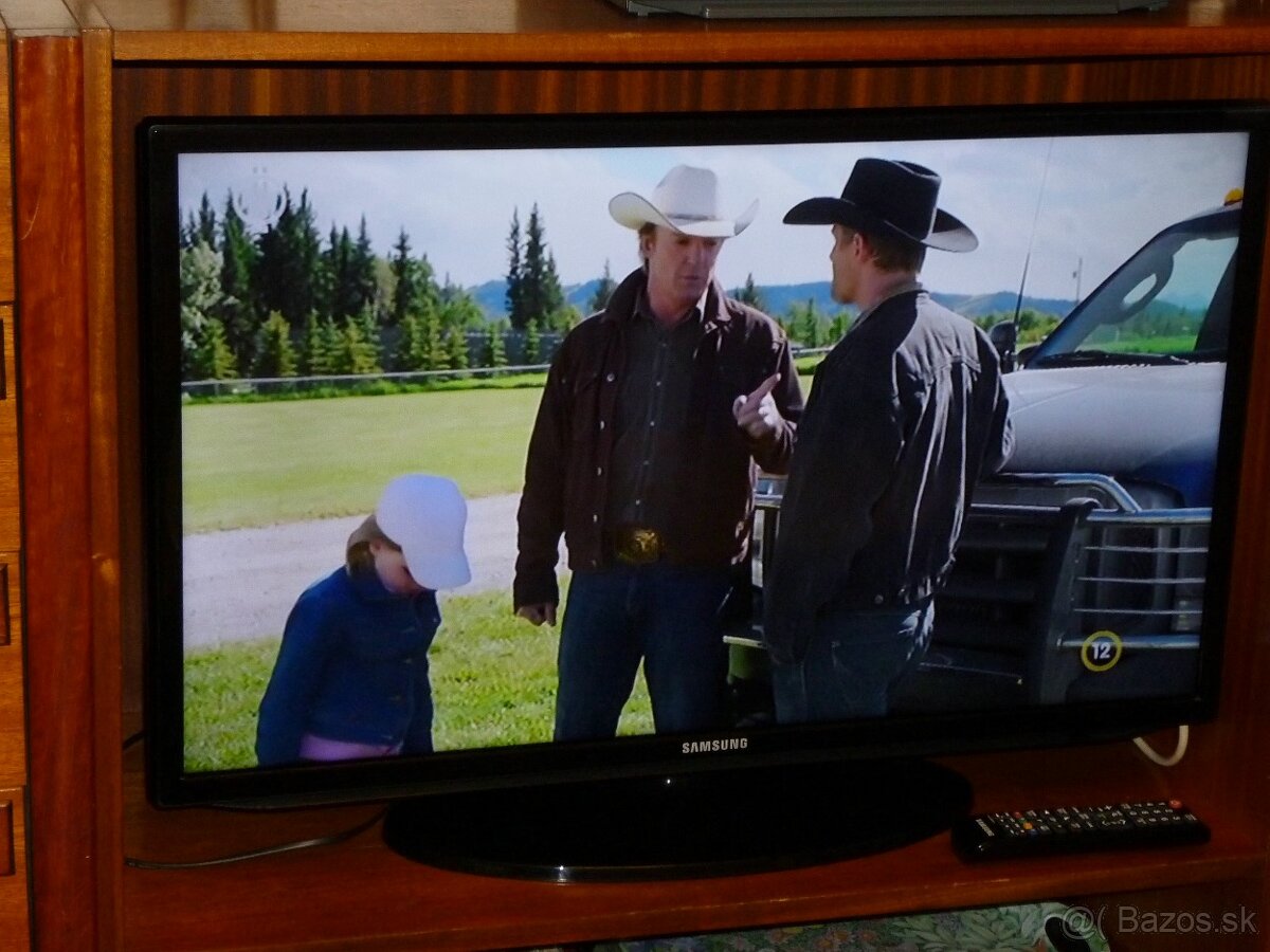 Predám FullHD LED televízor Samsung UE32EH5000 - 80cm - 2