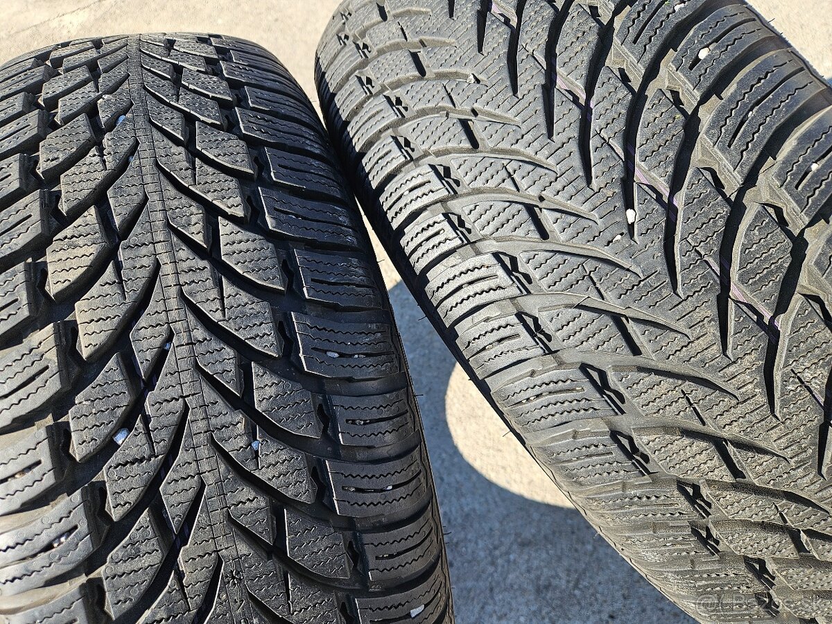 Predam 2ks zimne pneumatiky Nokian 215/65 r17 - 2