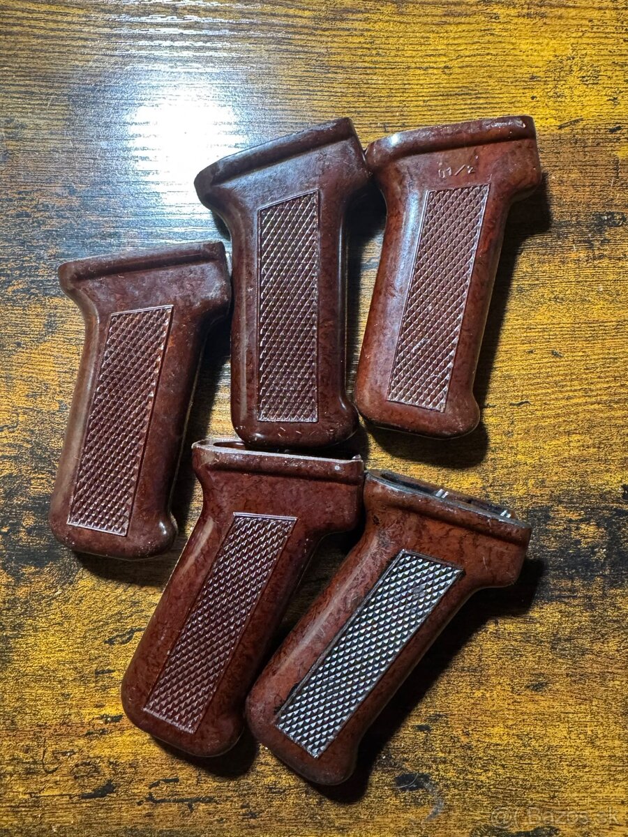 AK bakelitové ručky ruské - ižmaš - 2