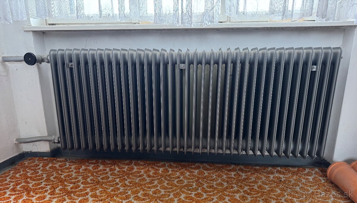 Predám tieto staršie ale plne funkčne radiátory ako sú na fo - 2
