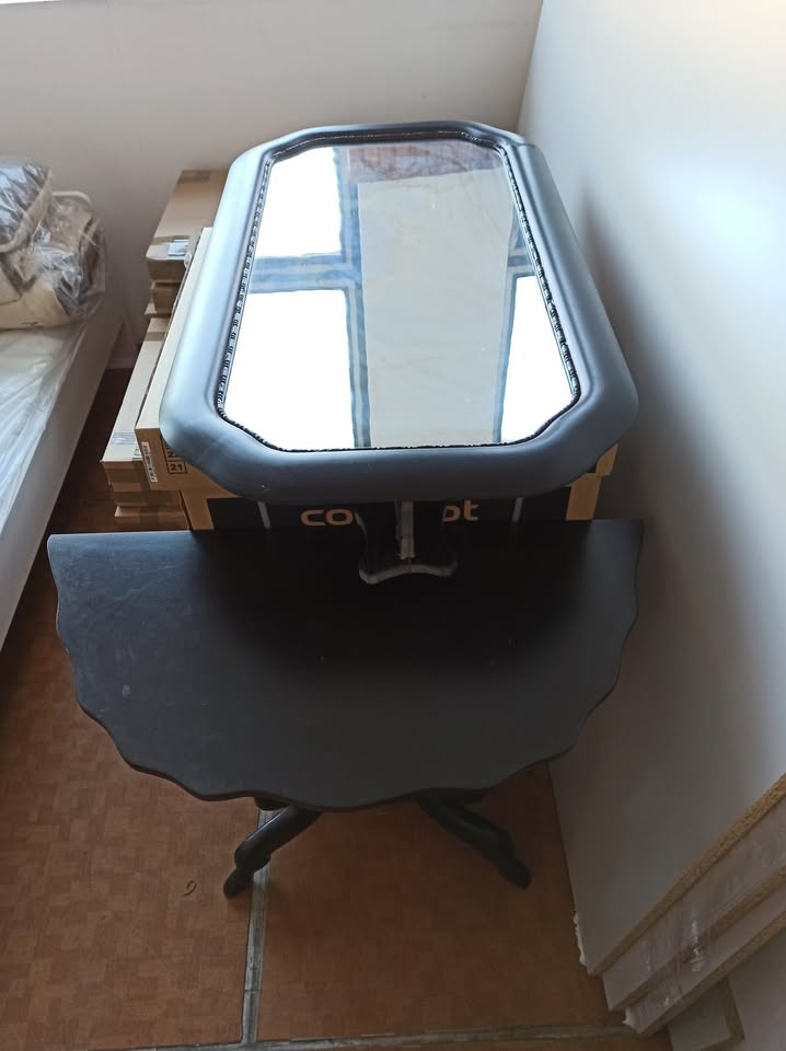 starožitný čierny rohový sektor - 2