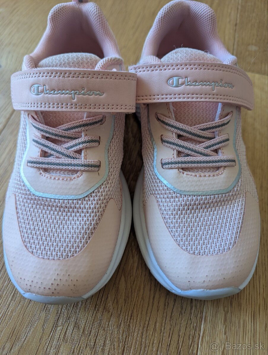 Tenisky na telocvik, v.32 - 2