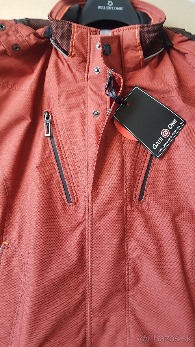 Panska bunda. Gate One - 2