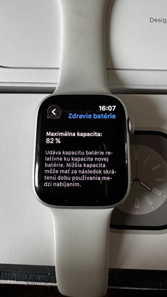 Apple Watch 8, 45mm - 2