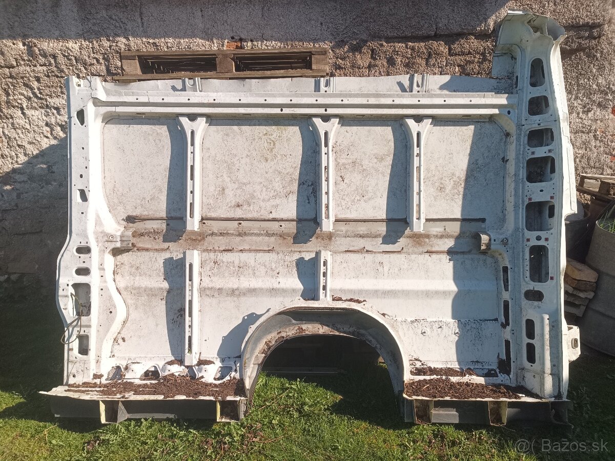 Predám pravú bočnicu - 2