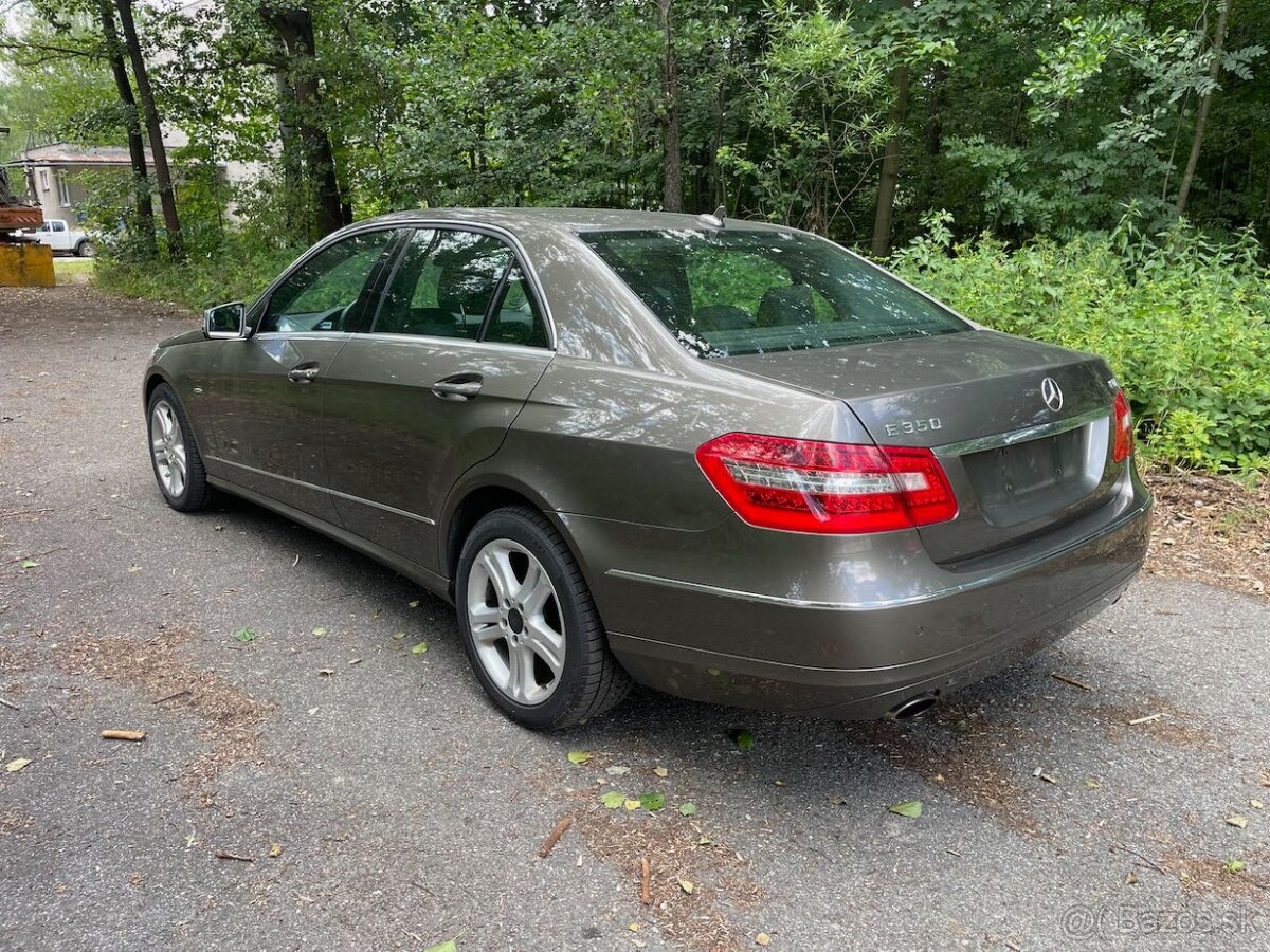 Mercedes-Benz E 350 CGi V6 215kW W212 Elegance - 2
