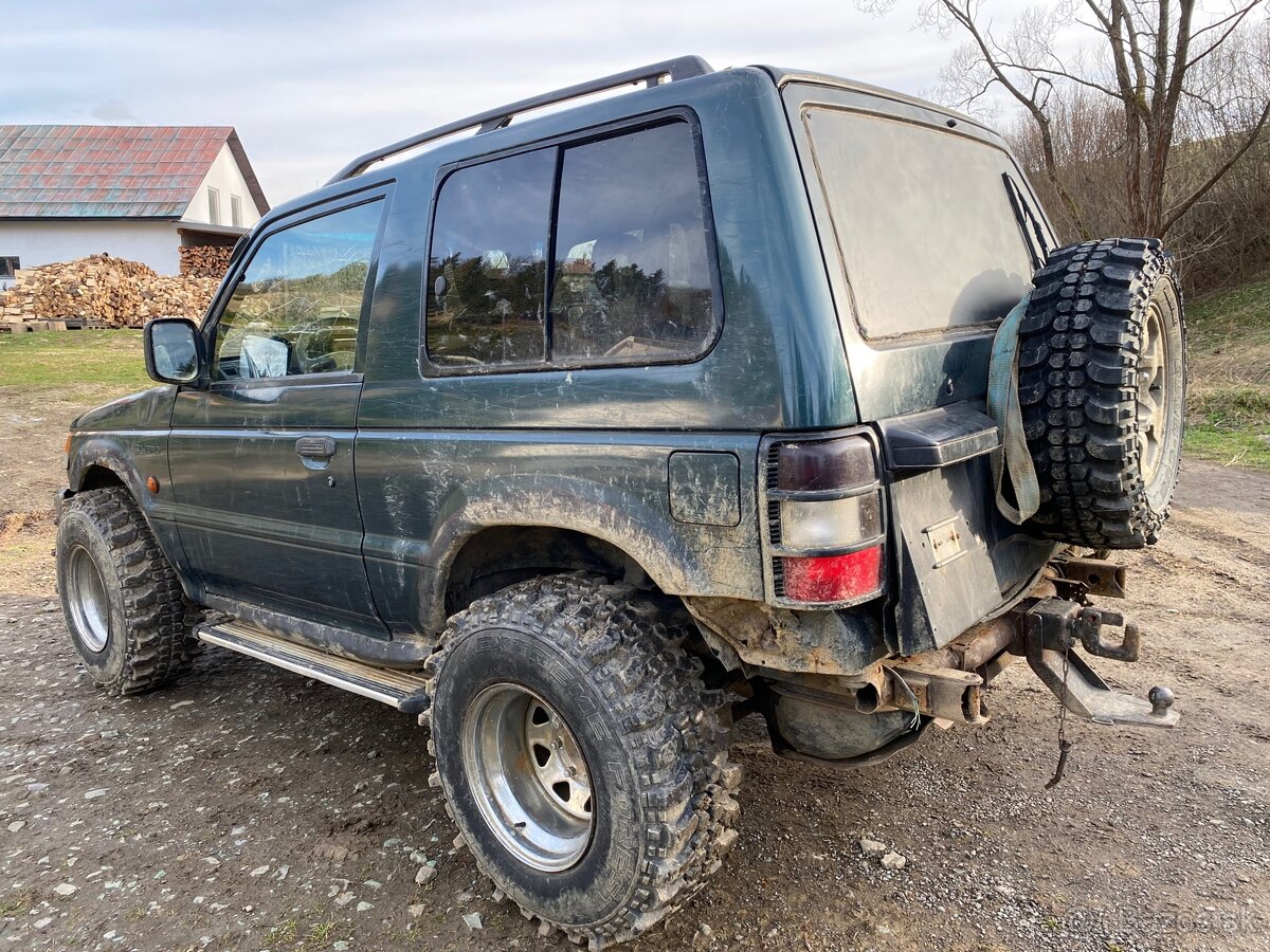 Rozpredam pajero 2.5 easyselect - 2