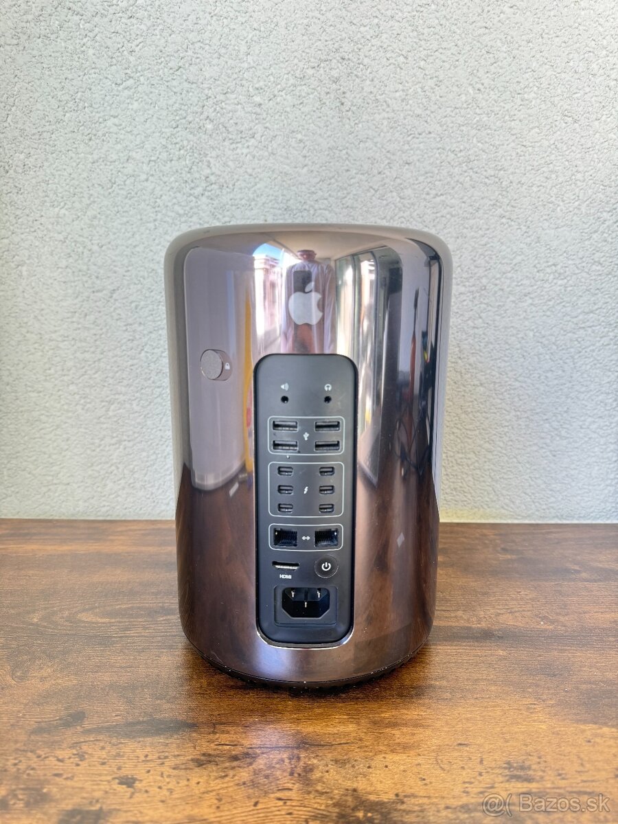 Apple Mac Pro 6,1 (Late 2013) - 2