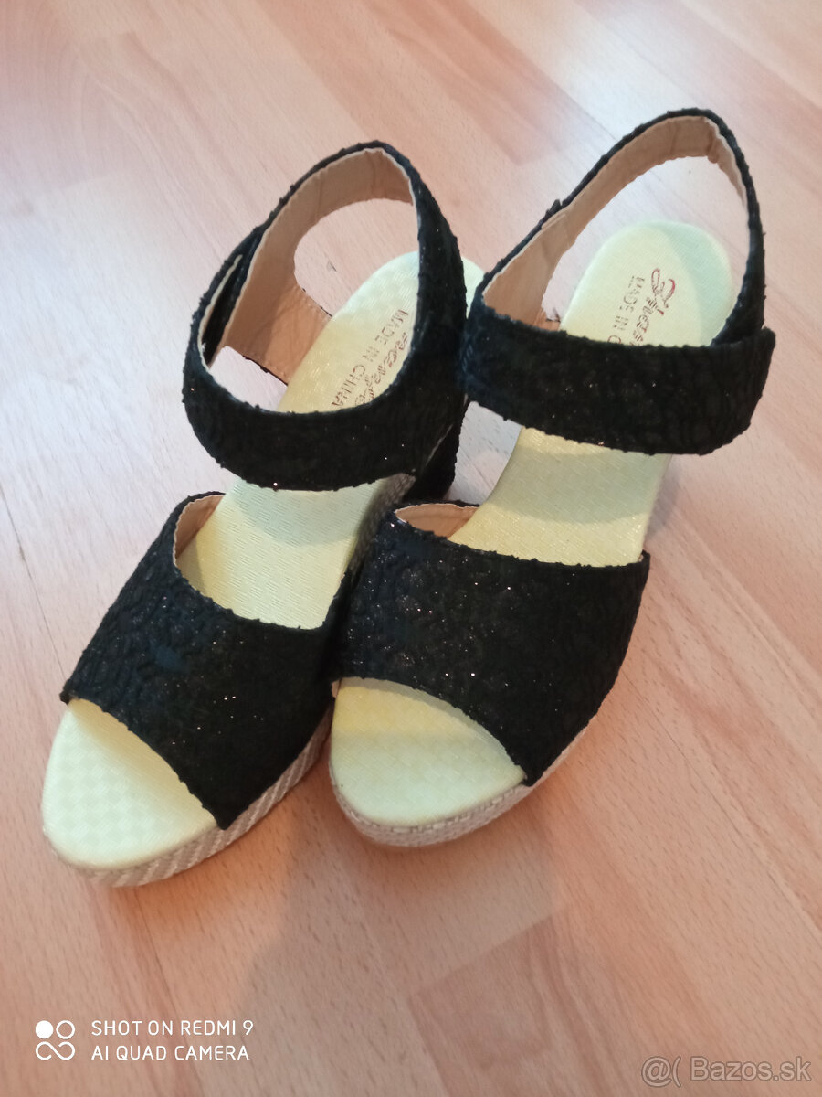 Sandalky na platforme novee - 2