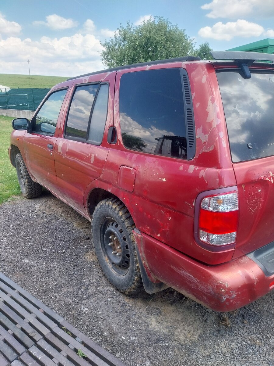 Nissan pathfinder 3.3v6 110kw - 2