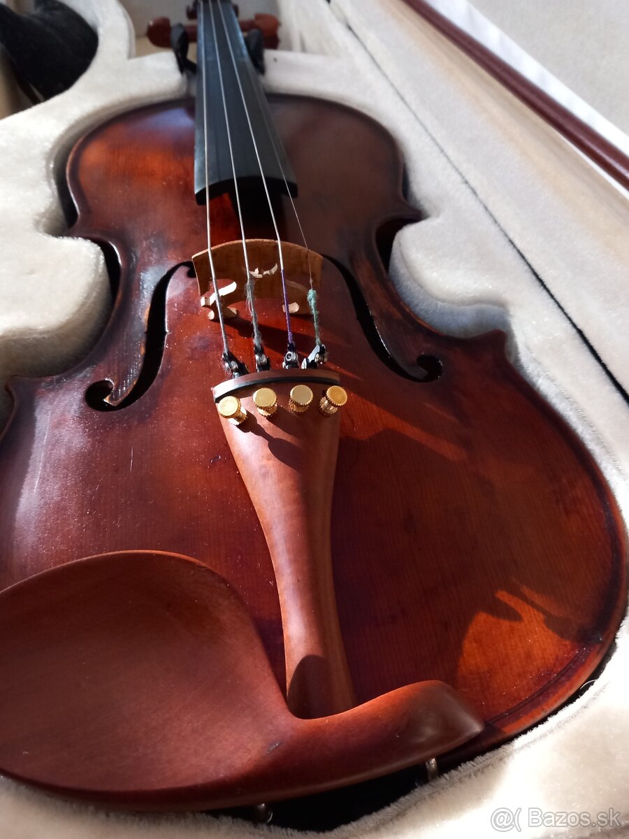 Predám staré husle celé značené - 2