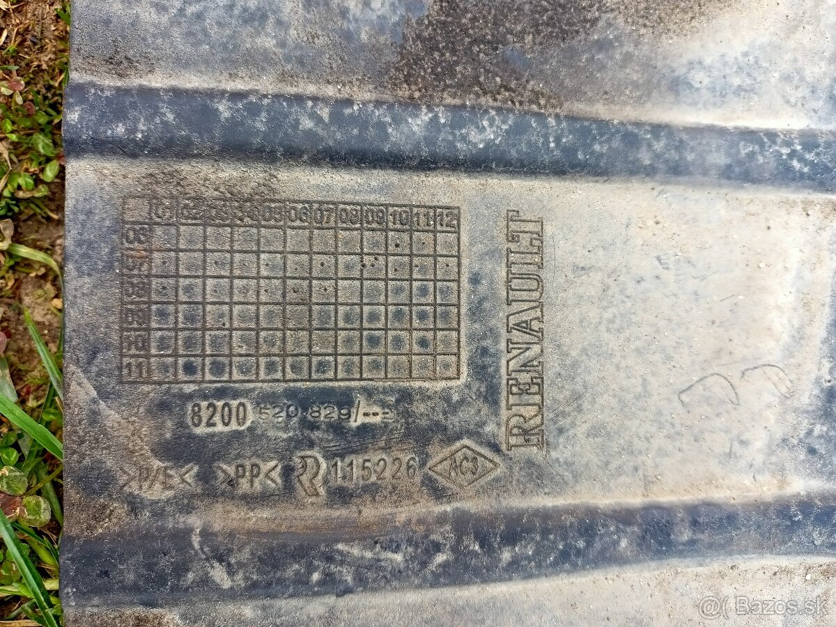 Kryt motora Renault Clio MK3 - 2