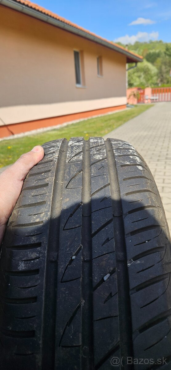 Predam letne pneumatiky 195/65 r15 - 2