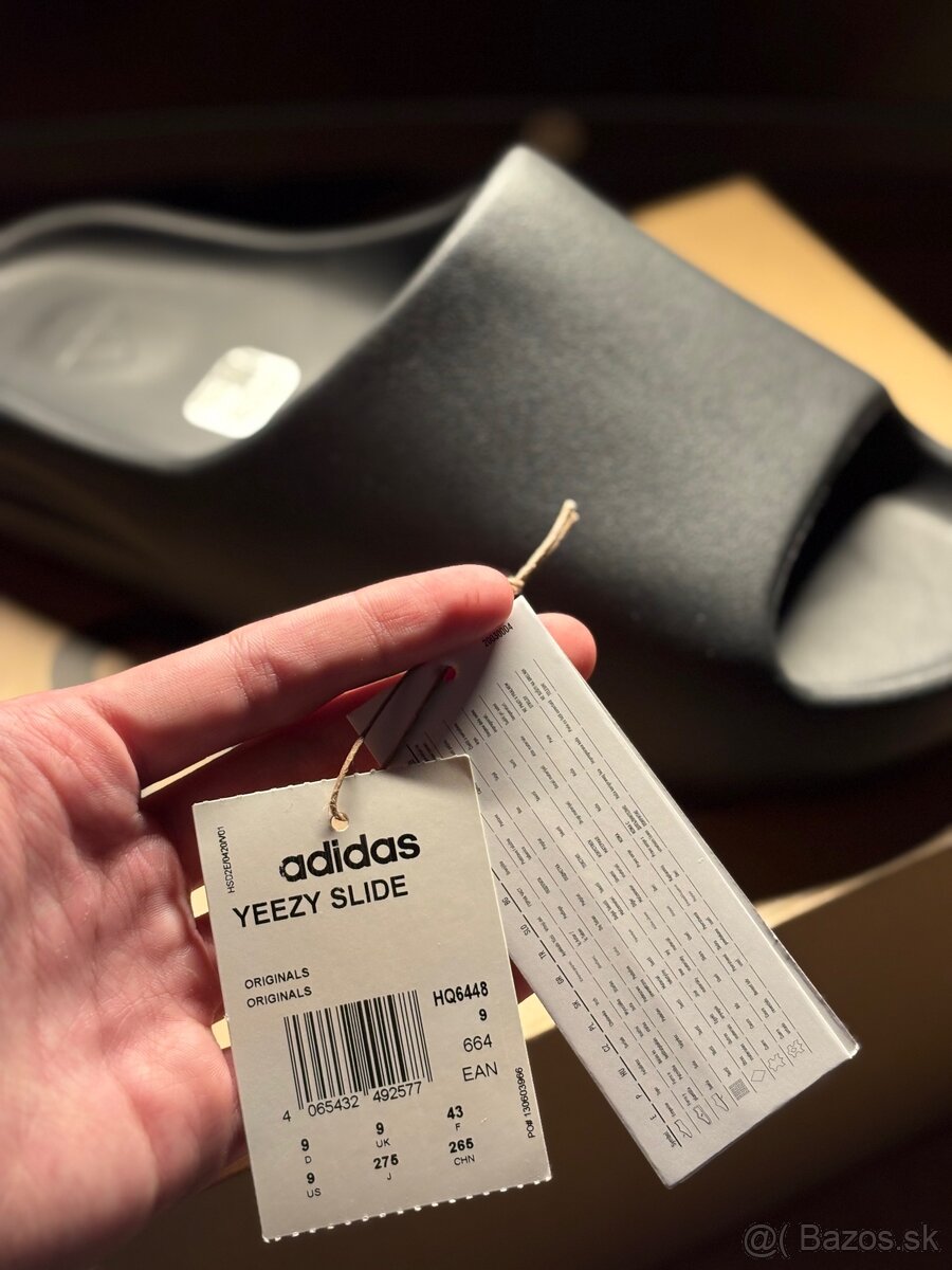 Yeezy Slide Onyx - 2