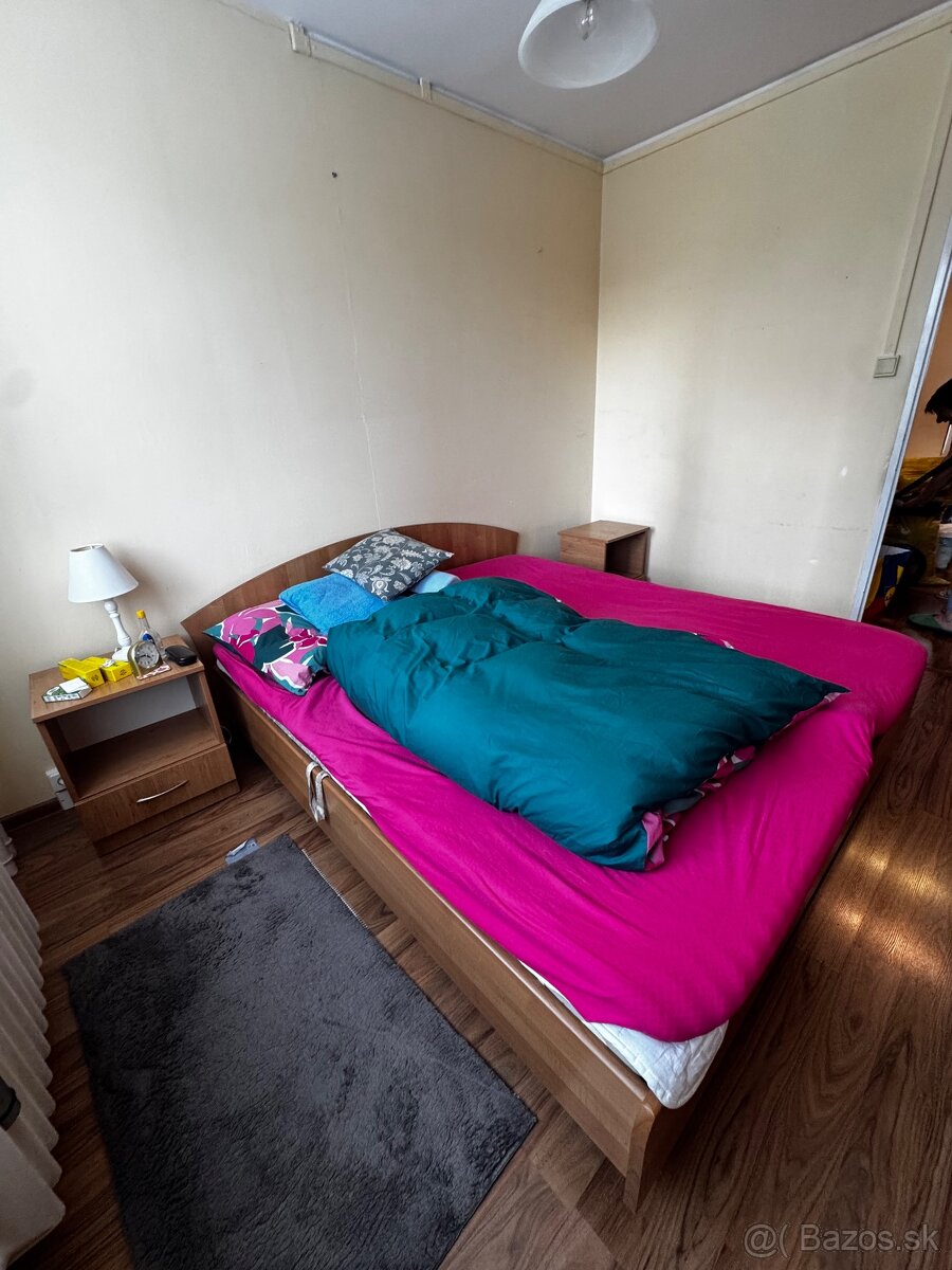 POSTEL NOCNE STOLIKY - 2