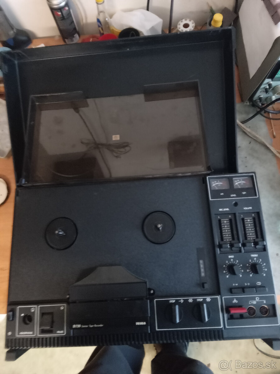 Magnetofon TESLA B730 - 2