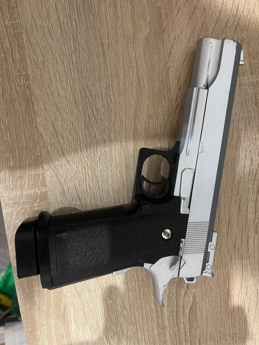 Airsoft pištol - 2