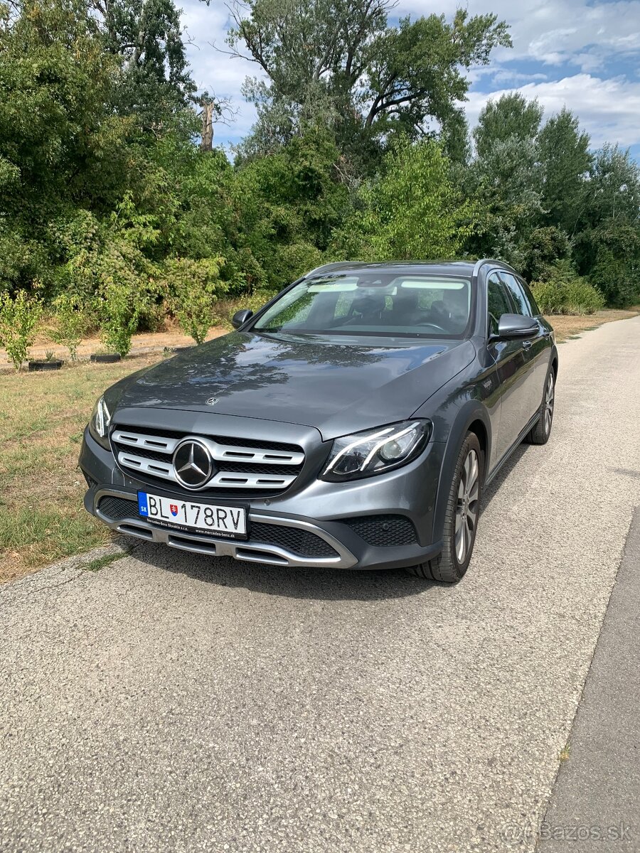 MERCEDES-BENZ E 220 d 4MATIC AllTerrain - 2