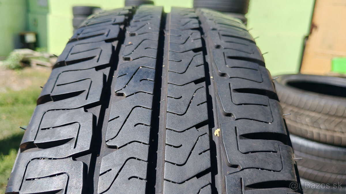 Letné pneu 225/75 R16CP --- MICHELIN - 2