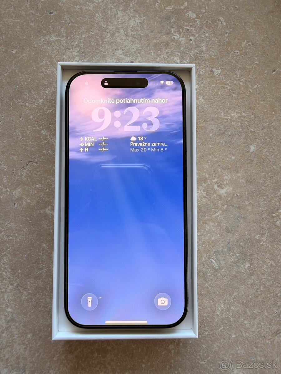iPhone 16 Pro 128GB Black Titanium - 2